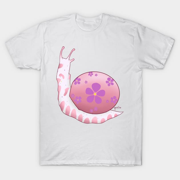 Sapphic Pride Snail WLW T-Shirt by Qur0w